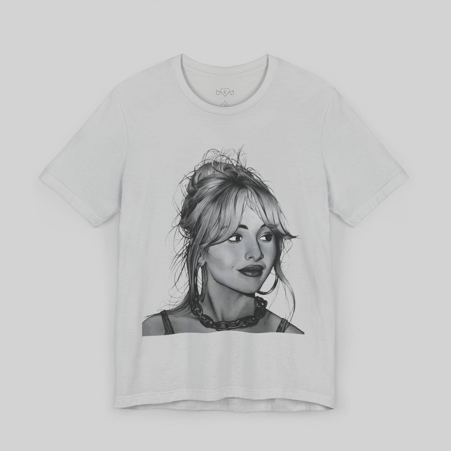 Stylish Graphic Tee - Trendy Women's Illustration - Sabrina Carpenter Merch