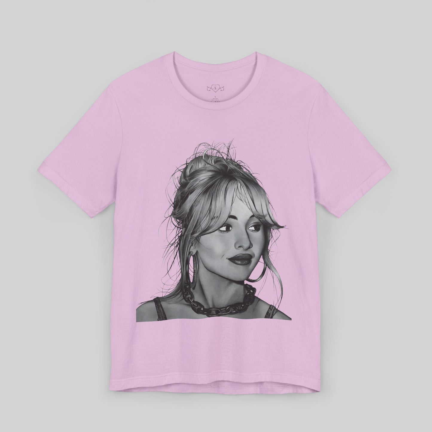 Stylish Graphic Tee - Trendy Women's Illustration - Sabrina Carpenter Merch