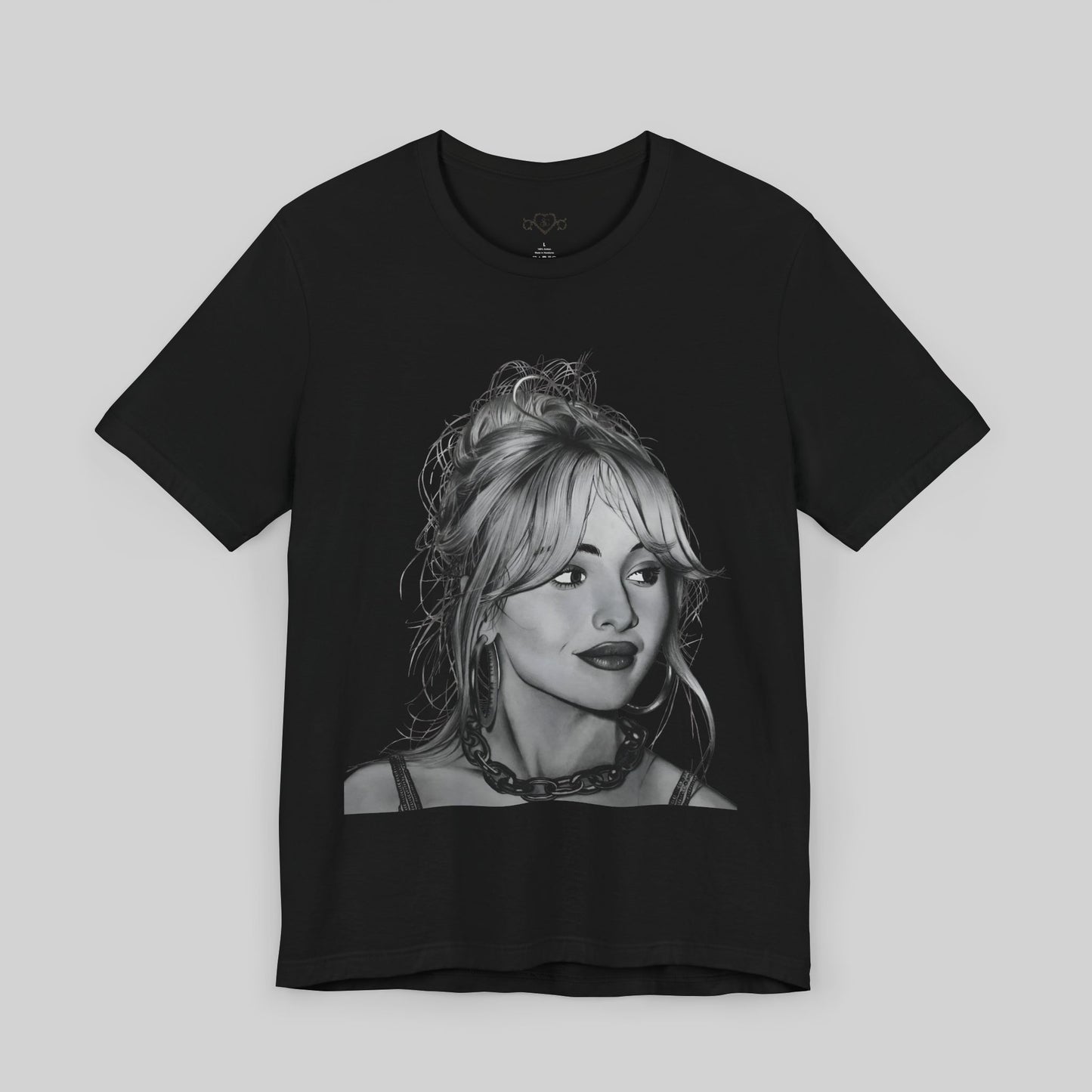 Stylish Graphic Tee - Trendy Women's Illustration - Sabrina Carpenter Merch