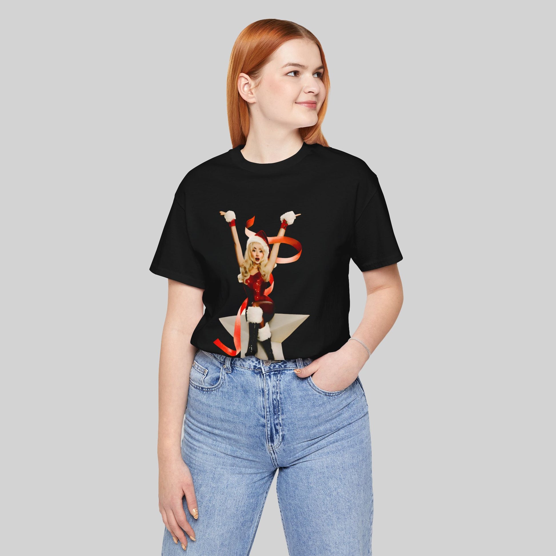 Festive Glam Unisex Tee with Star and Kiss - Sabrina Carpenter Merch