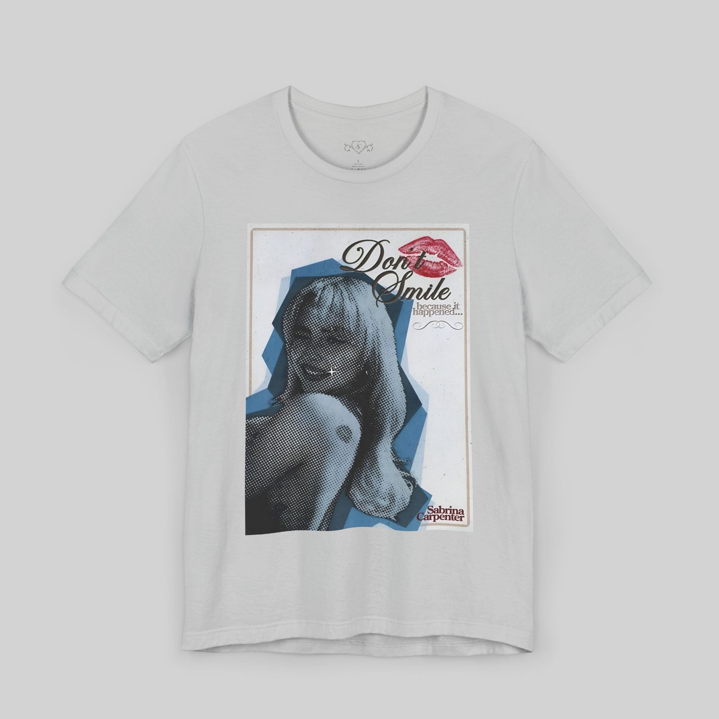 Retro Graphic Tee - 'Don't Smile' Vintage Design - Sabrina Carpenter Merch