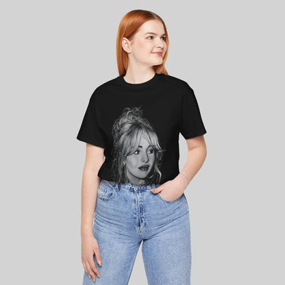 Stylish Graphic Tee - Trendy Women's Illustration - Sabrina Carpenter Merch